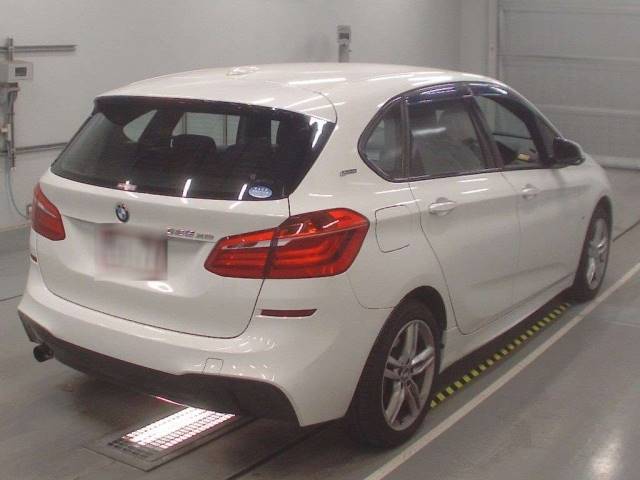 10061 BMW 2 SERIES 2C15 2016 г. (CAA Tokyo)